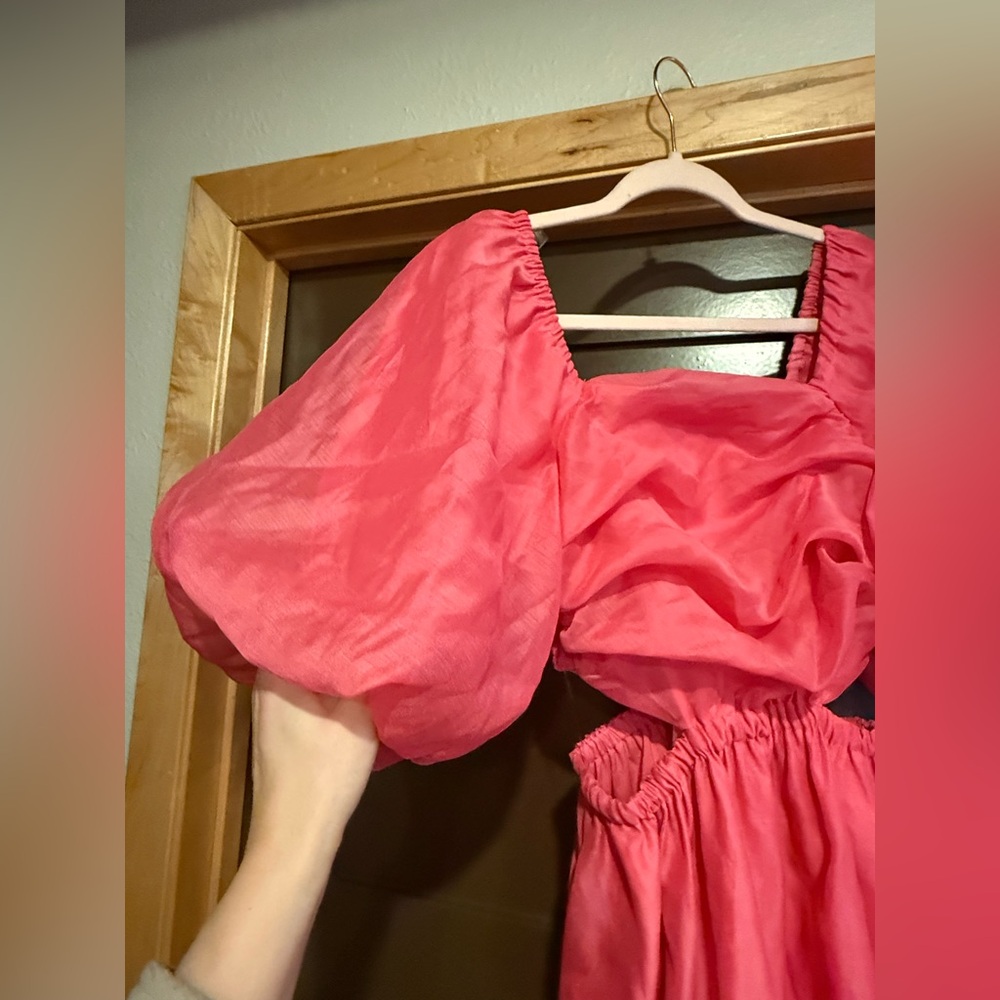 NWT Women’s Puff Sleeve Bubble Hem Hot Pink Dress - Picture 6 of 9